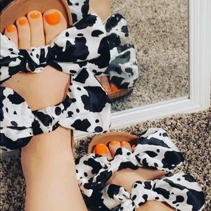 Double bow sandals